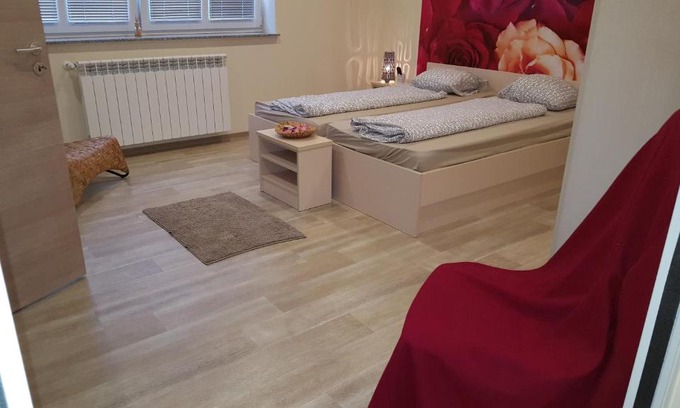 Apace House | Rosa Bed and Breakfast