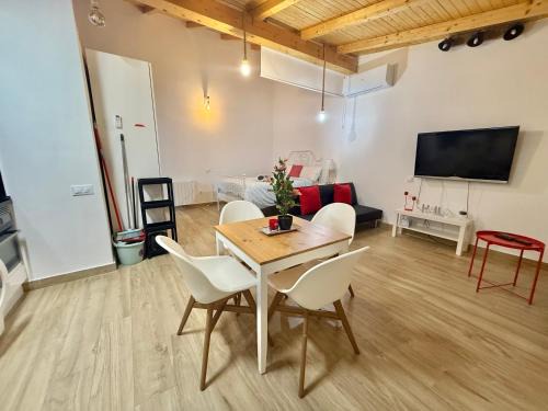 Pozuelo de Alarcon Apartment | Rosa HOME, Casa independiente