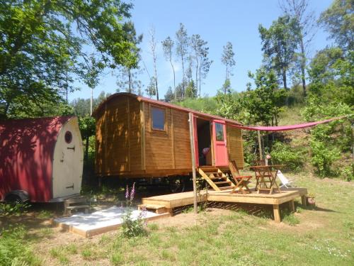 Pedrogao Grande House | Rosa the Cosy Cabin - Gypsy Wagon - Shepherds Hut, RIVER VIEWS Off-grid eco living