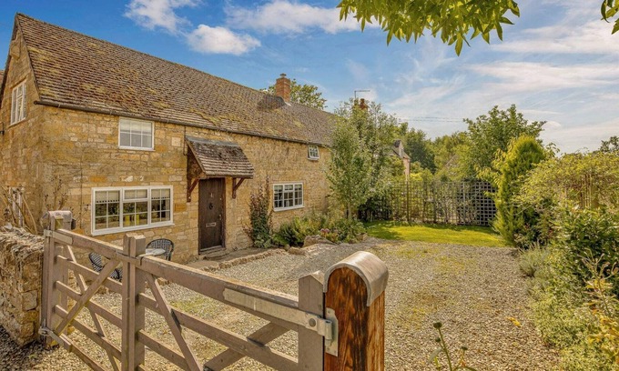 Chipping Campden House | Rosalie Cottage Summa