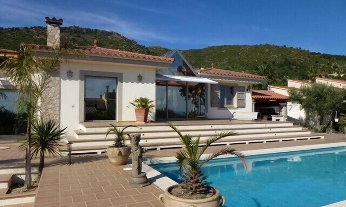Pau Villa | Rosas luxurious Villa is in a wooded park private pool, peaceful, all amenities