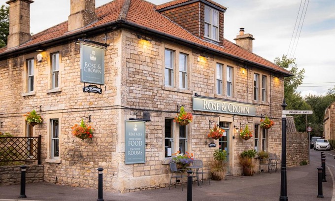 Shoscombe House | Rose and Crown Bath