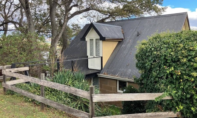 Hamilton Cottage | Rose Cottage