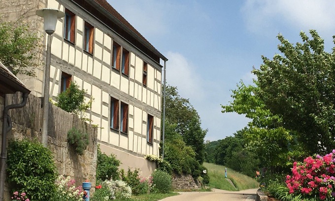Adelshofen Apartment | Rose Cottage in the romantic Tauber Valley