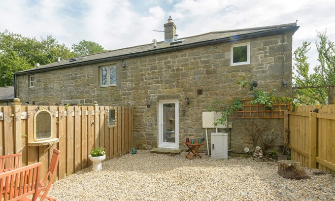 Edlingham Cottage | ROSE COTTAGE, pet friendly, character holiday cottage in Edlingham