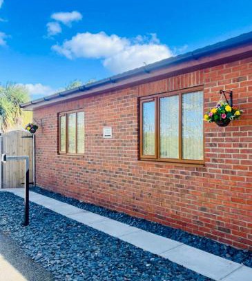 York House | Rose Cottage with Hot Tub