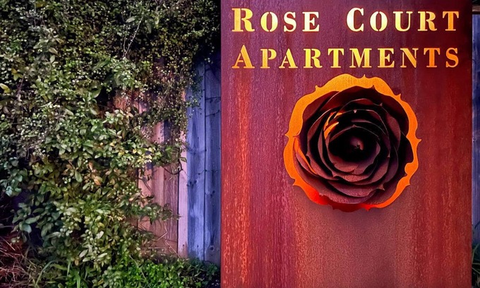 New Town Apartment | Rose Court "Aurum". Rest, Relax & Revitalize