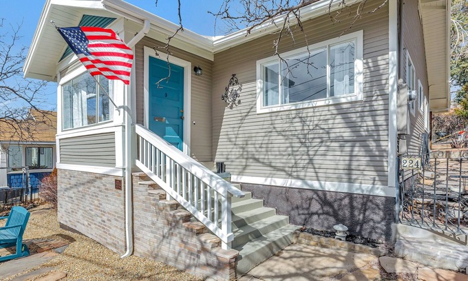Nob Hill House | Rose House, Two walkable blocks to Historic Downtown Prescott Courthouse