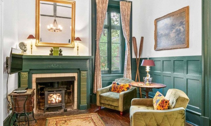 Skyland Apartment | Rose Room of the Blake House romantic couples getaway near Asheville w/free Biltmore pass