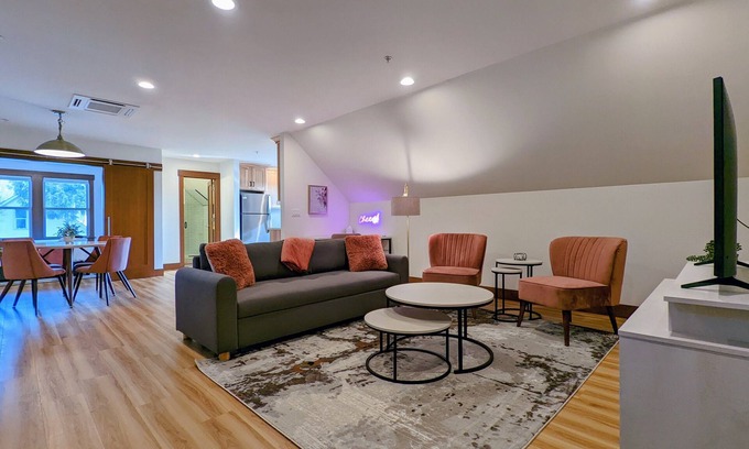 Newberg Apartment | Rose Room - Sophisticated, Playful, Designer Suite, Downtown, Dog-Friendly