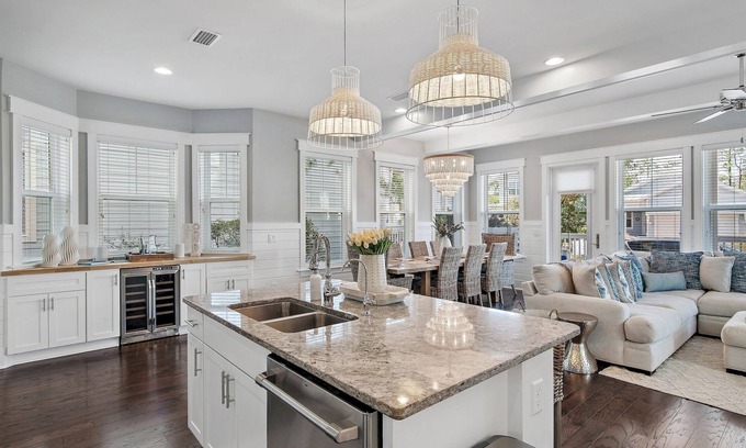 Santa Rosa Beach House | Rosé Sunsets -FREE 6 Seaters Golf Cart and 5 Bikes, Heated Resort Pools, Pickleball Courts at Naturewalk 30A!