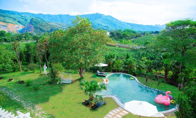 Luong Son Villa | Rose Villa