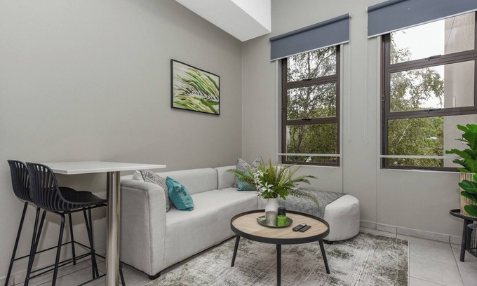 Parkwood Apartment | Rosebank Chic: Luxe City Living