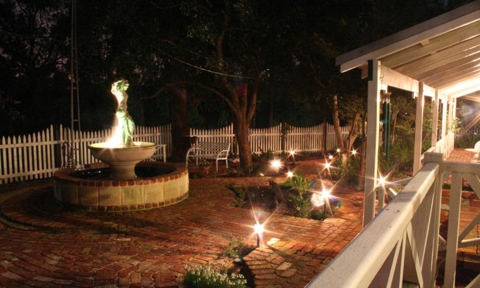 Gooseberry Hill Bed & Breakfast | Rosebridge House Bed & Breakfast Adult Retreat
