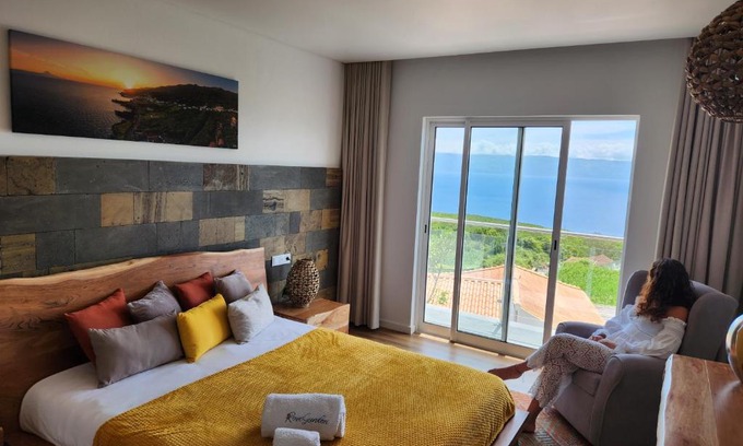 Urzelina House | Rosegarden View