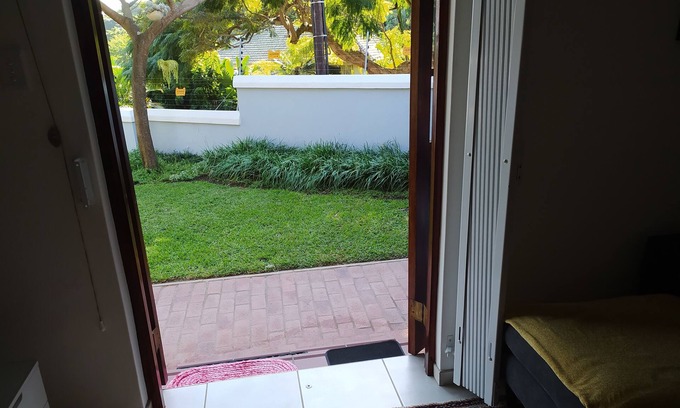 Durban North Cottage | Rosejay Self Catering Cottage. Close to all Durban's major Attractions.