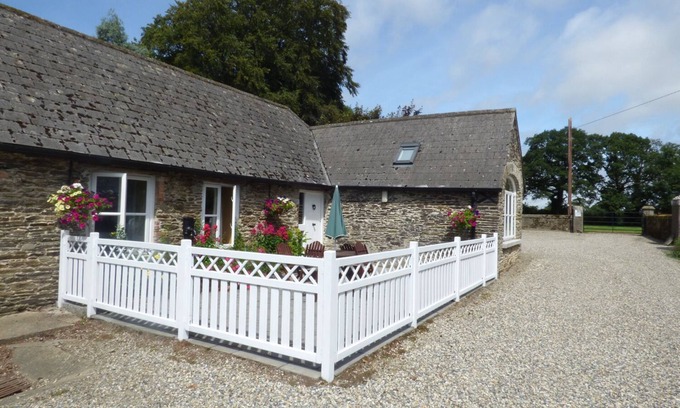 Marshalstown Cottage | ROSEMOUNT COACH HOUSE, pet friendly in Enniscorthy, County Wexford