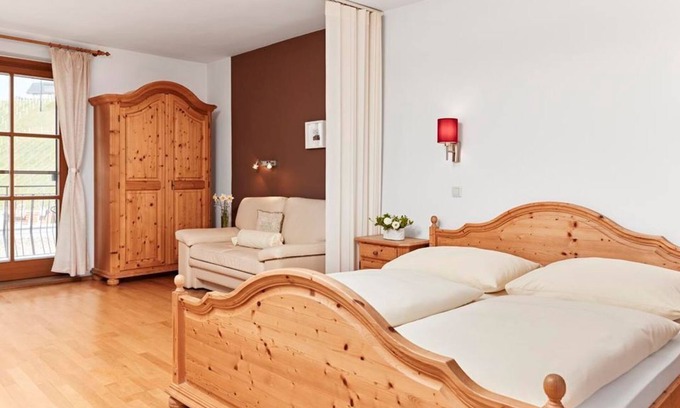 Gruisla Bed & Breakfast | Rosenzimmer - Winzerhof Klöckl