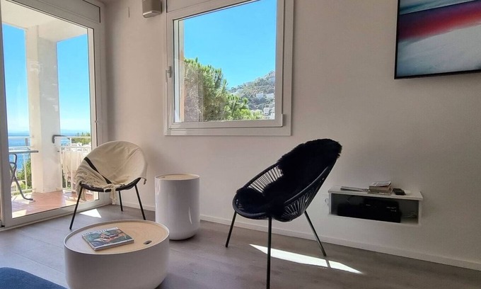 Almadraba-Canyelles Apartment | Roses sea view Canyelles beach Costa Brava AV-10