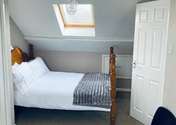 Swindon House | Rosewood Guest House