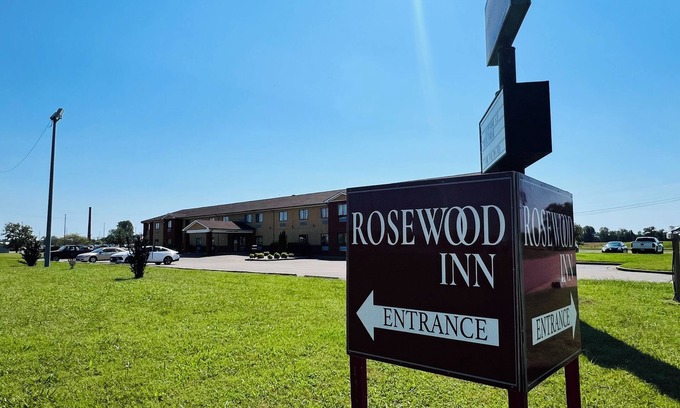 Union City Hotel | Rosewood Inn By OYO Union City I-69