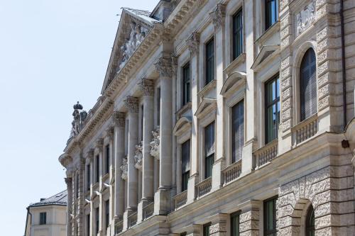 Kreuzviertel Hotel | Rosewood Munich