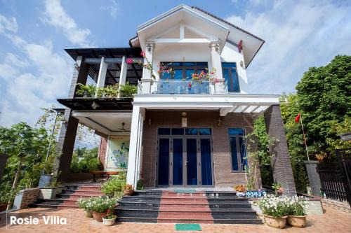 Ha Giang House | Rosie Villa Ha Giang - Motorbikerental & Tour