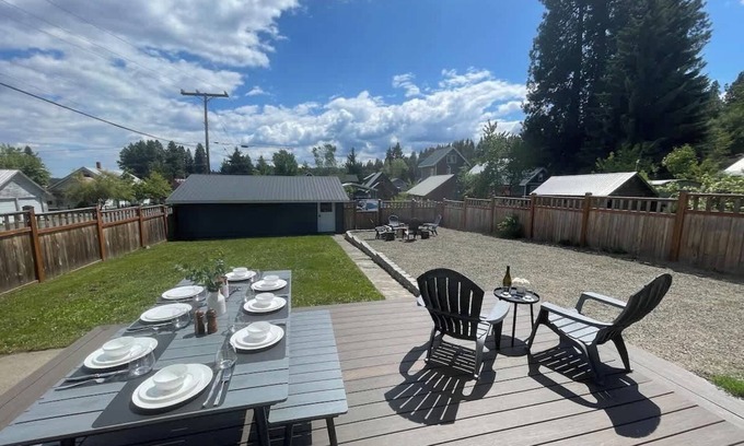 Roslyn House | Roslyn Retreat w/RV Parking, MTB, Walk Downtown