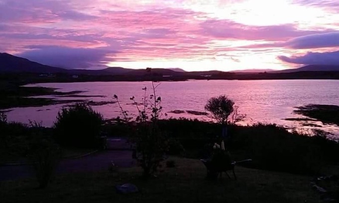 Cashel Bed & Breakfast | Rossroe Lodge B&B