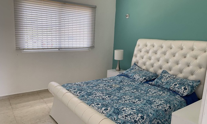Montellano House | rosy house
