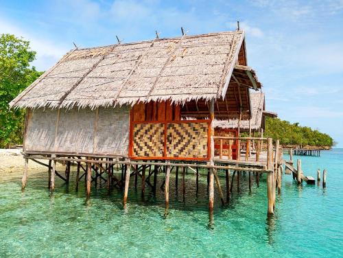 Pulau Fam House | Rosye homestay raja ampat