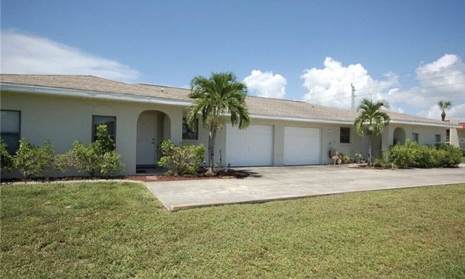 Oakland Hills Condo | Rotonda Comfort: A Golf Course & Ocean Oasis