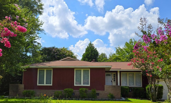 Columbia House | Rouge Retreat - 8 Miles to Ft. Jackson, 7 Miles to USC