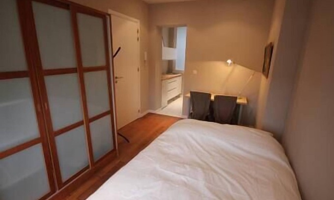 Guillemins Apartment | Roulotte - Very nice, practical and low-cost room