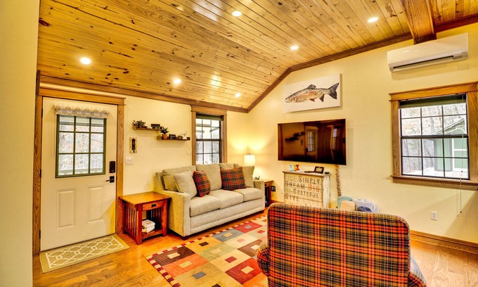 Mountain View Cabin | Round Bottom Roost. Quiet and secluded. Accessible to ALL the things.
