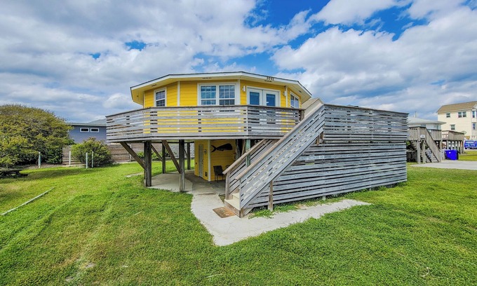 Ocean City Beach House | Round House by the Beach: Waves, Sun & Fun!
