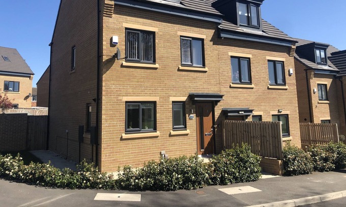 Seacroft House | Roundhay House | Leeds