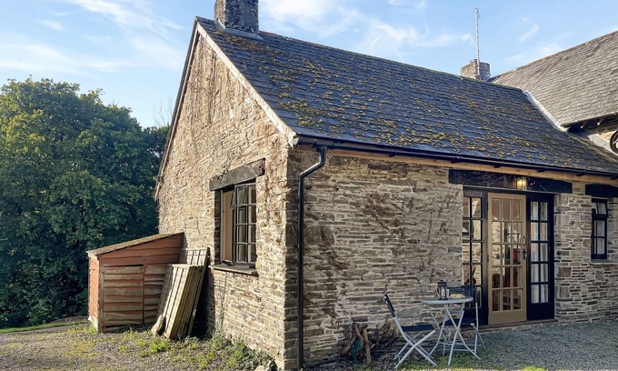 Swimbridge Cottage | Roundhouse near Barnstable