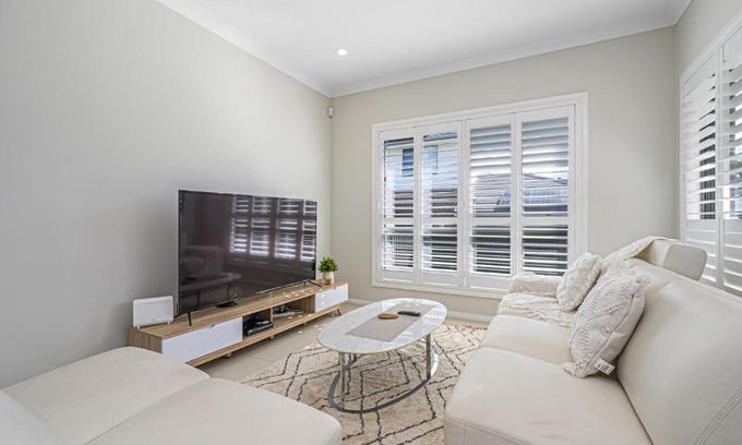 Rouse Hill House | Rousehill Sweet Spacious 4BR Quiet House