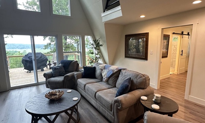 Crestline Cabin | Route 66 Cozy Cottage