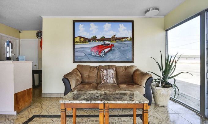 Shamrock Hotel | Route 66 Inn