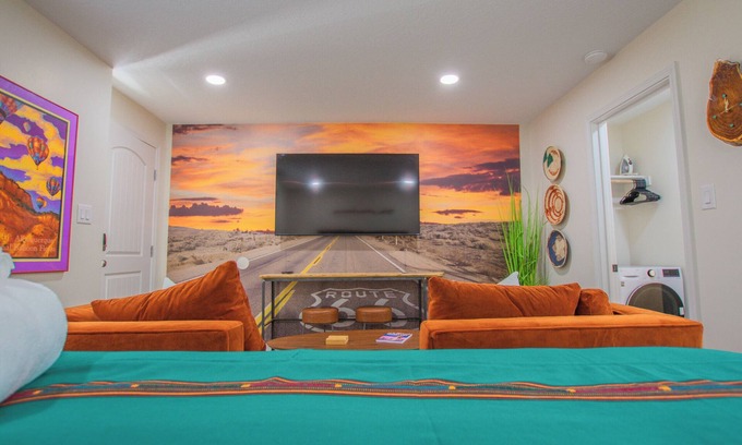 Pueblo Alto Apartment | Route 66: Retro Retreat. Studio apartment with hot tub and full kitchen.