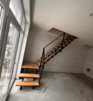Bozhurishte House | Route 80