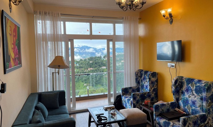 The Mall Road Apartment | ROVERS SUITES - 2 BHK Entire Luxury Apartment