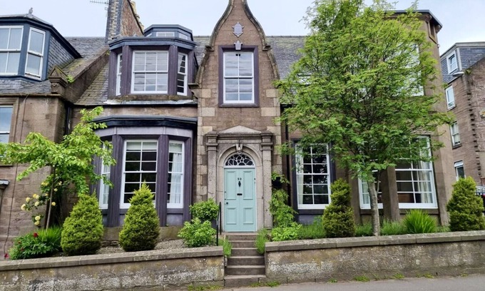 Letham Grange House | Rowantree House - Five Bedroom House, Sleeps 9
