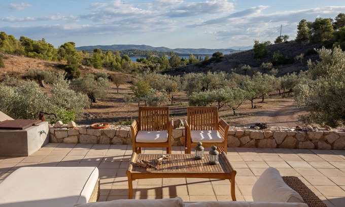Kilada House | Roxanne’s Olive Grove House
