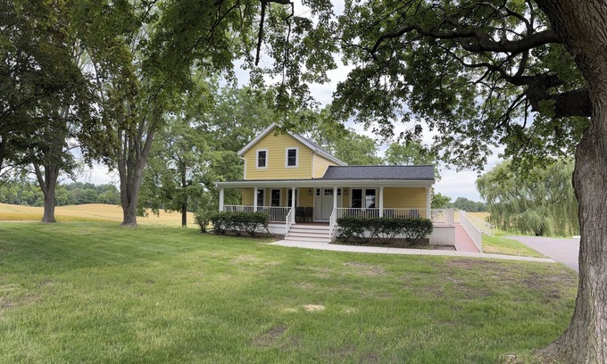 Baraboo Other | Roy's Modern Farmhouse by Devil's Lake