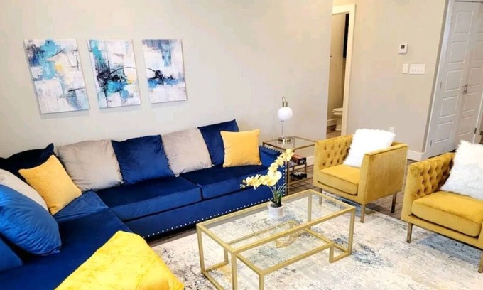 Riverside Terrace Apartment | 👑 Royal 3 Bedroom Home Med Center