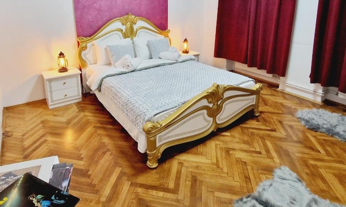 Old Town Villa | Royal 5* mansion near central square