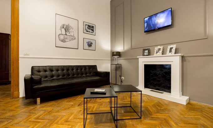 Belso-Ferencvaros Apartment | Royal Apartment your experience of style in Pest